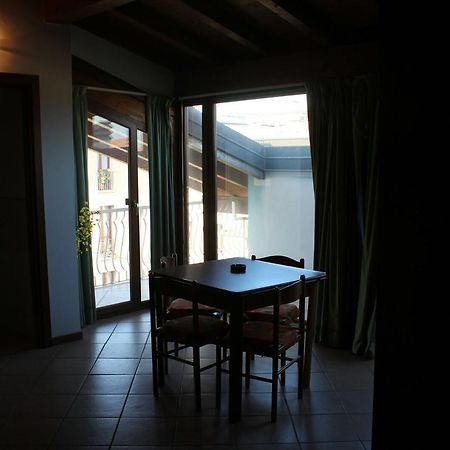 Casa Regina Διαμέρισμα Ντεζεντσάνο ντελ Γκάρντα Εξωτερικό φωτογραφία